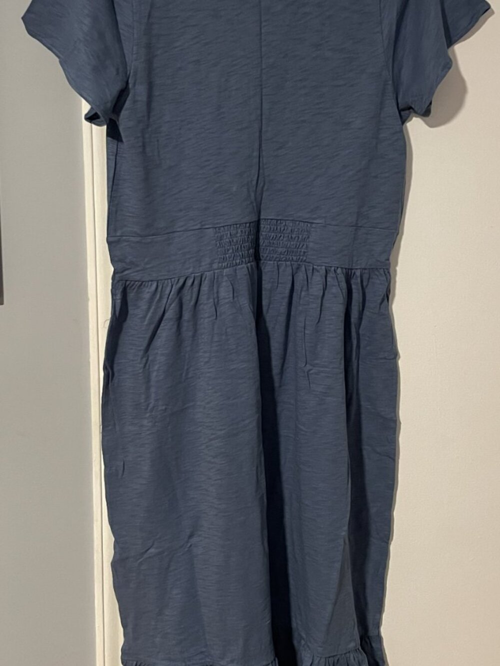 GAP Flutter Sleeve V-Neck Midi Dress - Picture 4 of 4